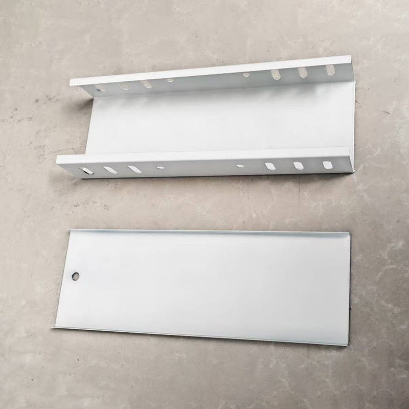 Bandeja de Cabos Perfurada Metálica Industrial 2-8m Aço Galvanizado OEM ODM