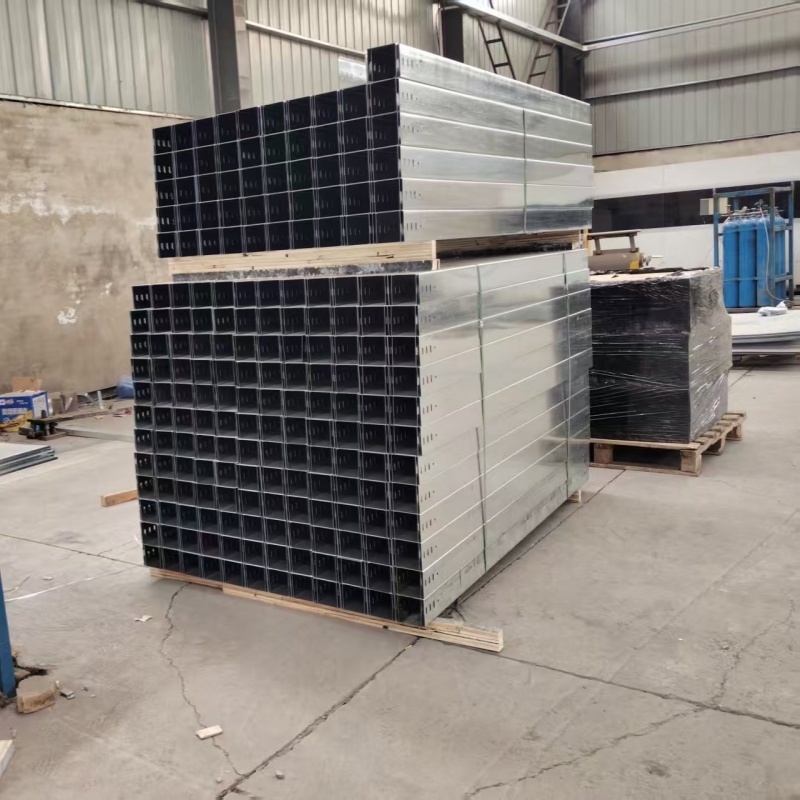 Wall Mount Hot Dip Galvanized Cable Tray For Cable Conduit Waterproof Outdoor Electrical