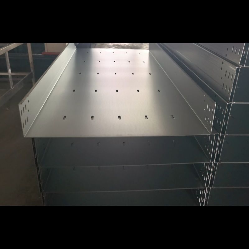 Rectangular Pre Galvanized Solid Bottom Cable Tray For Manufacturing Plants
