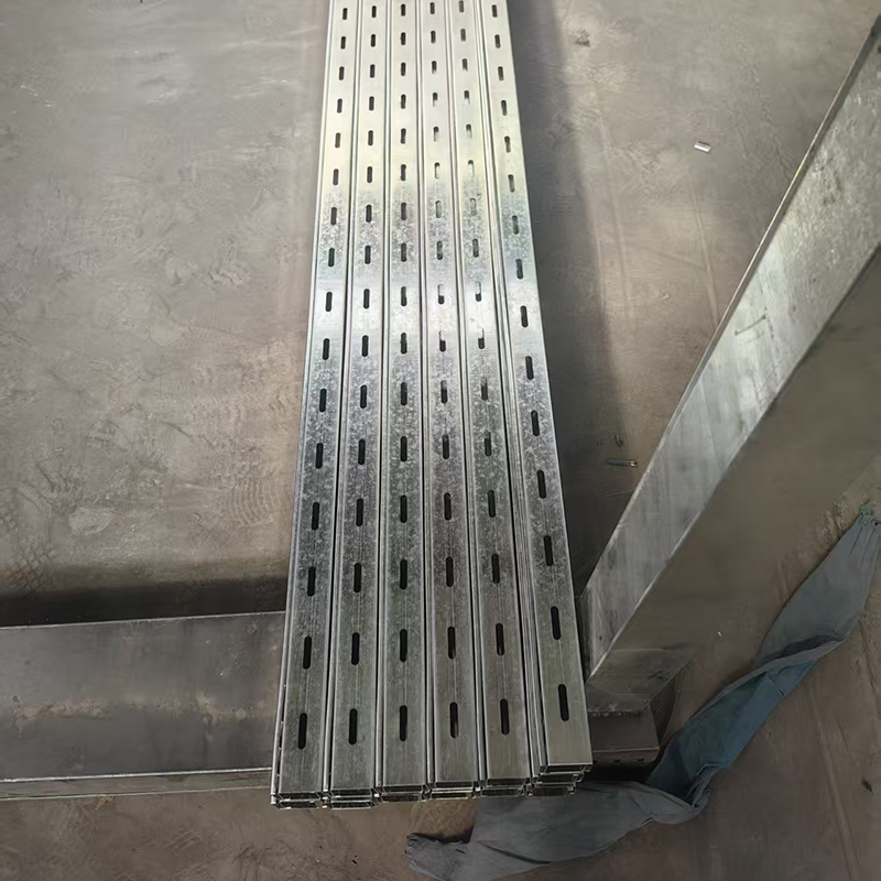 Heavy-Duty Galvanized Steel Cable Tray High-Load Bearing for Industrial Electrical Wiring Systems